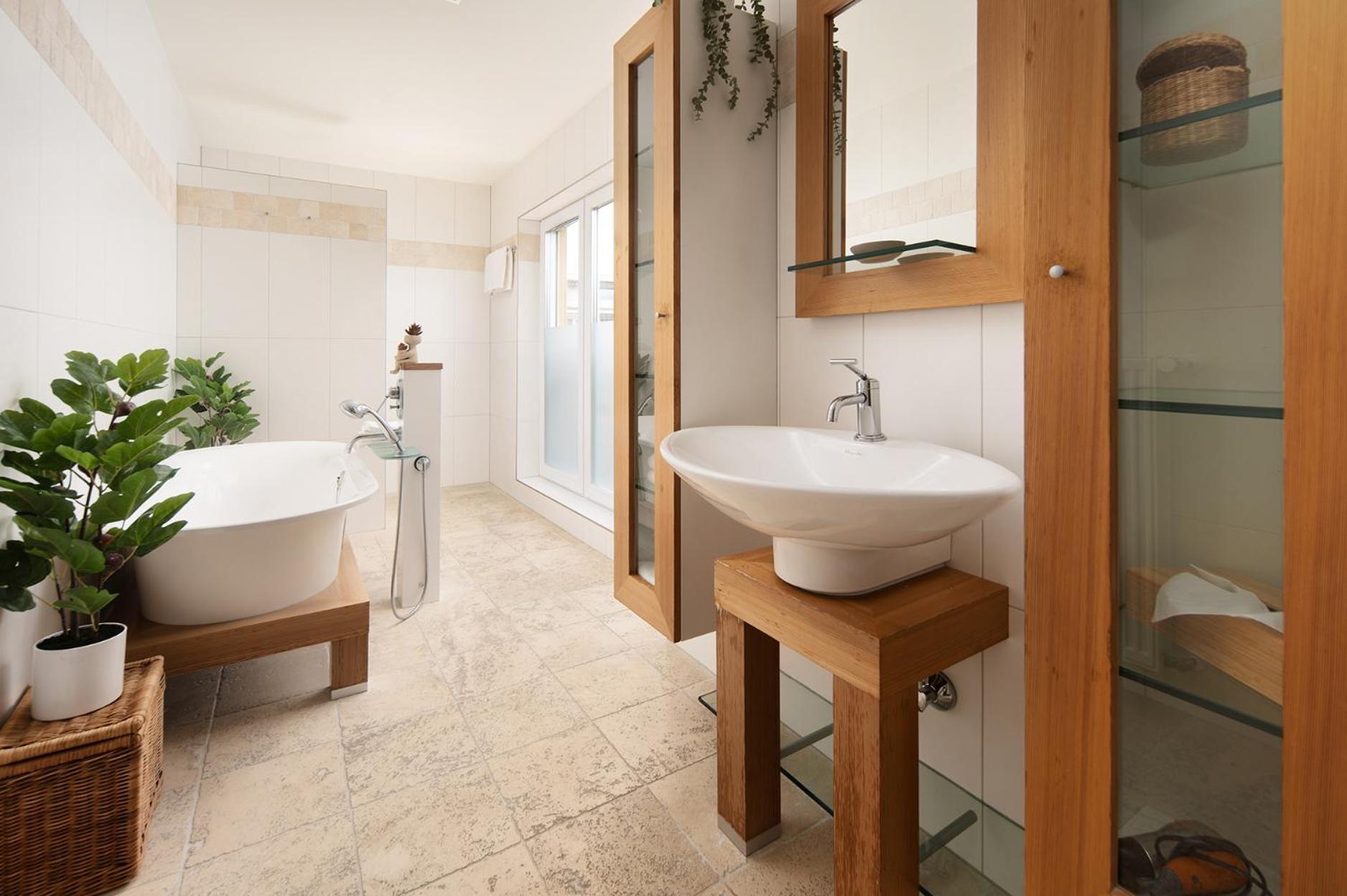 Hotel Vier Jahreszeiten Therme & Kliniken Bad Krozingen Naehe Freiburg & Schwarzwald Ideal Fuer Wellness Kur & Business Ausfluege 24H Check In- Wlan & Parken Gratis Eksteriør billede