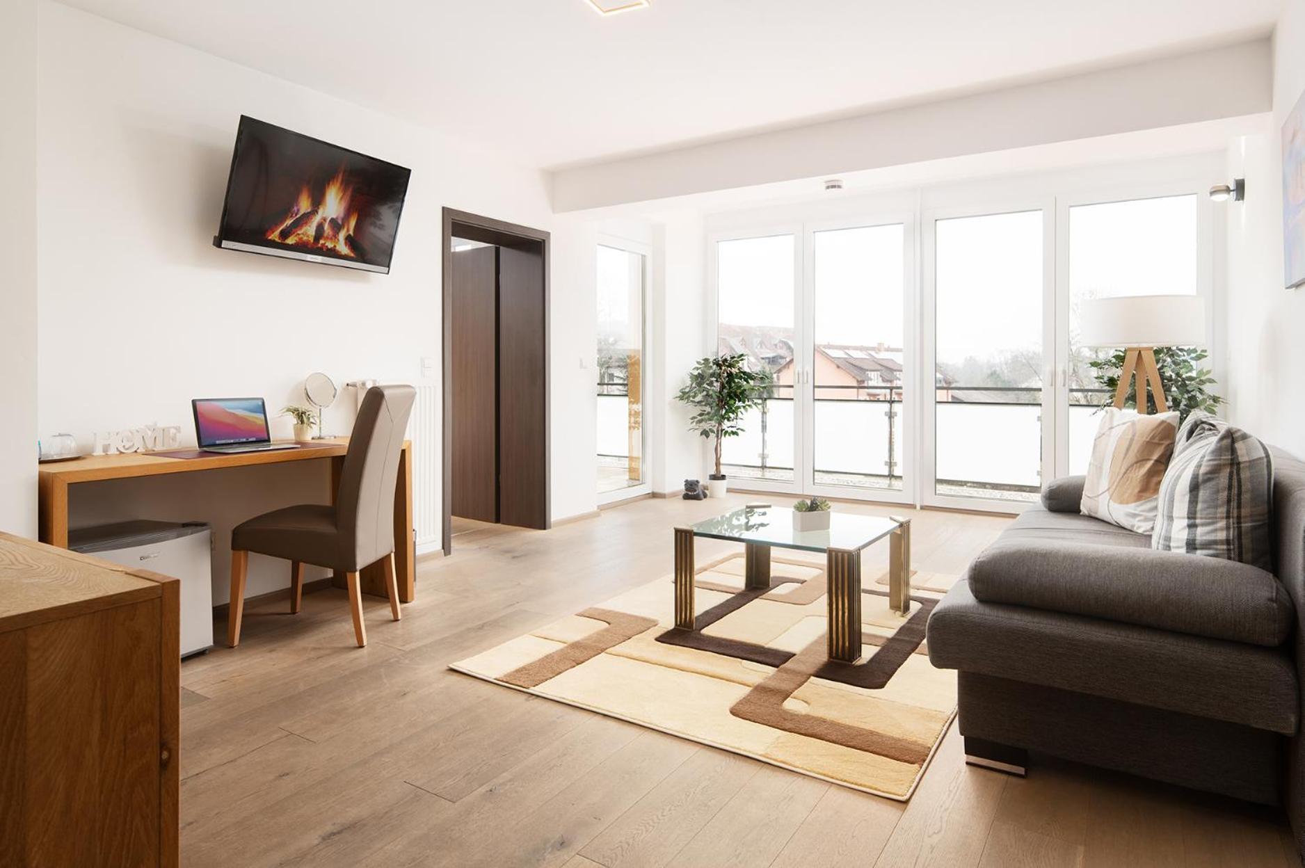 Hotel Vier Jahreszeiten Therme & Kliniken Bad Krozingen Naehe Freiburg & Schwarzwald Ideal Fuer Wellness Kur & Business Ausfluege 24H Check In- Wlan & Parken Gratis Eksteriør billede