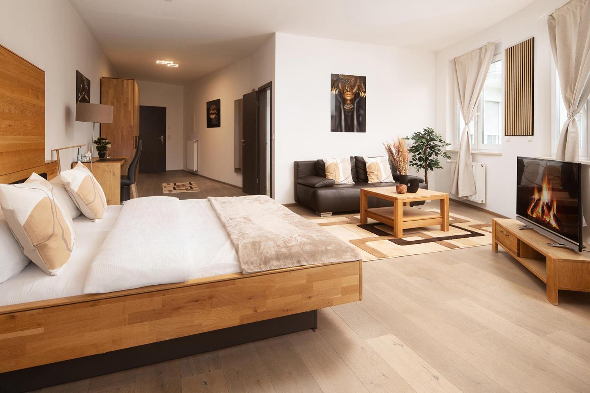 Hotel Vier Jahreszeiten Therme & Kliniken Bad Krozingen Naehe Freiburg & Schwarzwald Ideal Fuer Wellness Kur & Business Ausfluege 24H Check In- Wlan & Parken Gratis Eksteriør billede