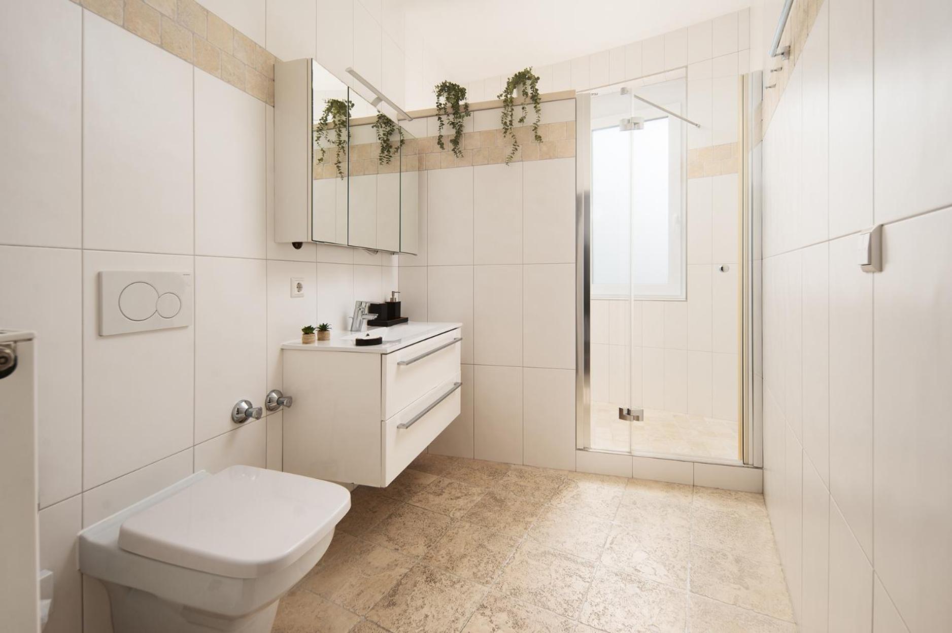 Hotel Vier Jahreszeiten Therme & Kliniken Bad Krozingen Naehe Freiburg & Schwarzwald Ideal Fuer Wellness Kur & Business Ausfluege 24H Check In- Wlan & Parken Gratis Eksteriør billede