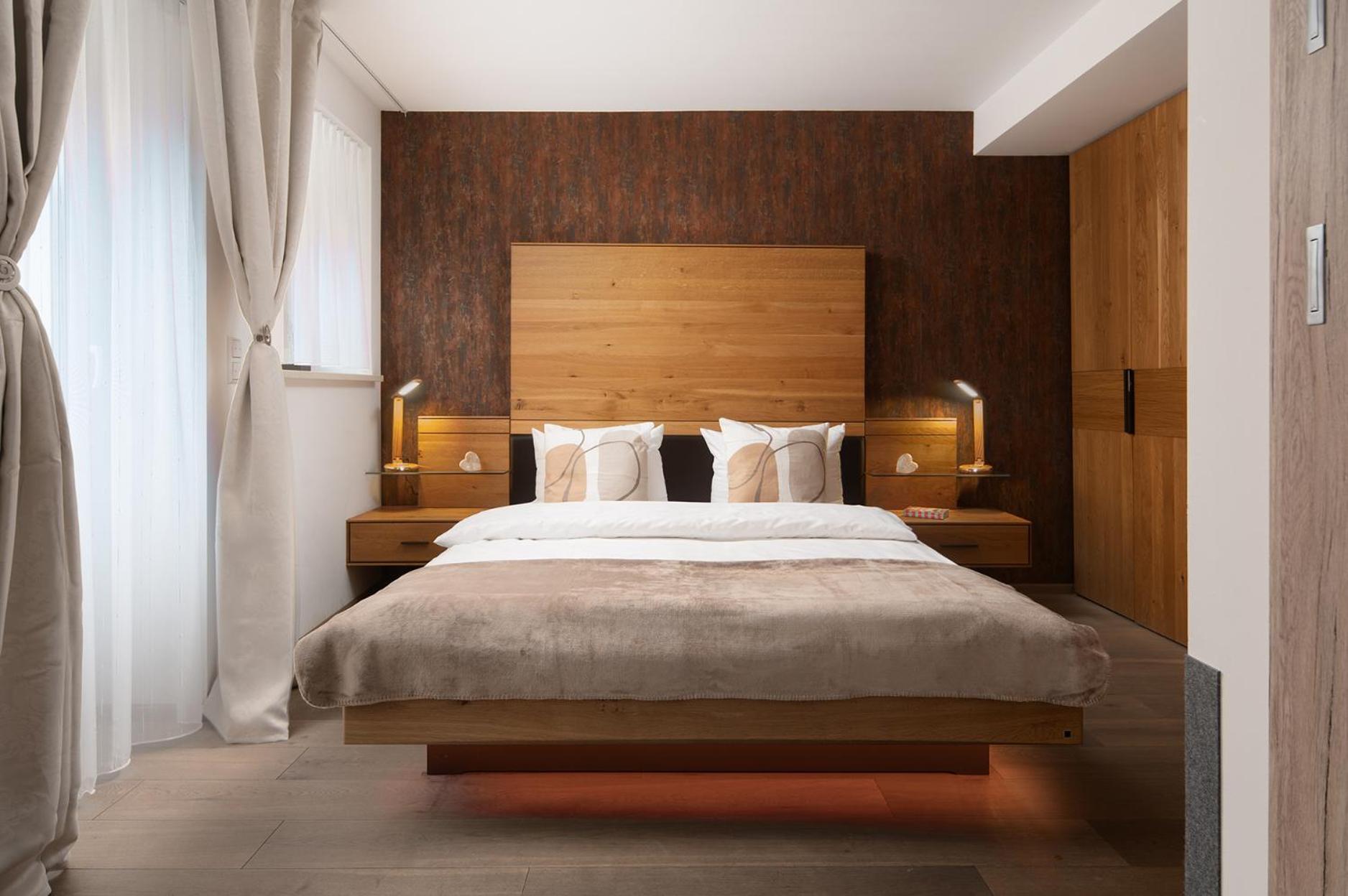 Hotel Vier Jahreszeiten Therme & Kliniken Bad Krozingen Naehe Freiburg & Schwarzwald Ideal Fuer Wellness Kur & Business Ausfluege 24H Check In- Wlan & Parken Gratis Eksteriør billede